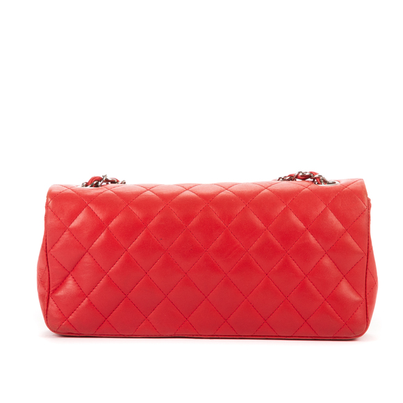 Chanel East West Flap - Picture 4 of 11